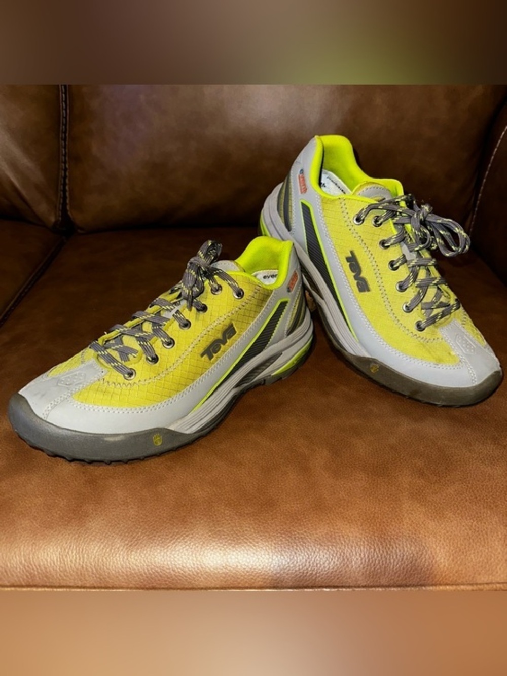UEC Teva Sear eVent hiking shoes  Women’s Sz 7.5